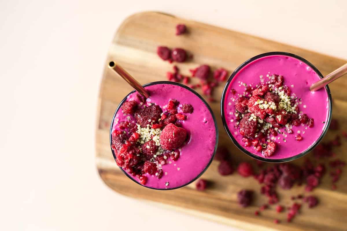 https://happyhealthyeaters.com/wp-content/uploads/2021/06/Beet-Smoothie.jpg