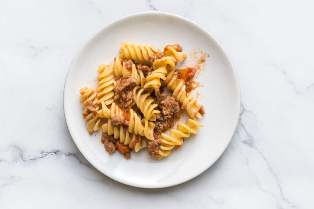 rotini noodles with ground beef pasta sauce: perfect for a beginner eater
