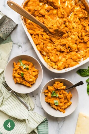 Toddler friendly roasted veggie pasta sauce.